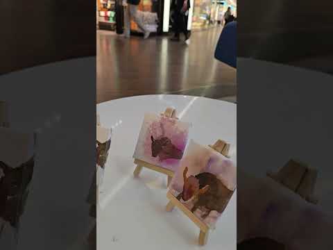 Żubr w trawie piszczy